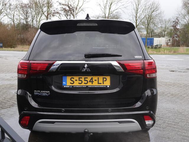 Mitsubishi OUTLANDER 2.4 PHEV Intense+ VOL LEER | SCHUIFDAK | TREKH. | ACC | NAVI
