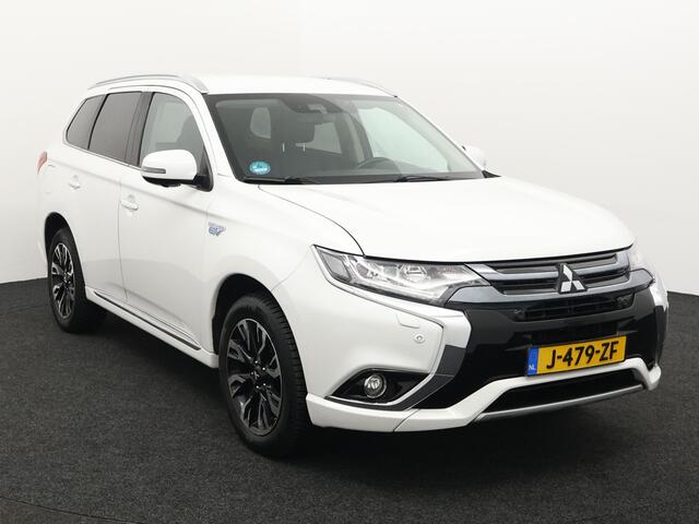 Mitsubishi OUTLANDER 2.0 PHEV Pure stuur en stoel-verw, airco, navi, aklep-autom, lane contr, cruisecont, half leer, arijcam, Apple Carplay/Android Auto, De Mitsubishi Outlander 2.0 PHEV Pure (2018, automaat) is een praktische en comfortabele plug-in hybride SUV die ideaal is
