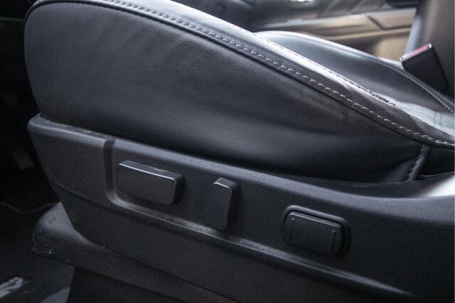 Mitsubishi OUTLANDER 2.4 PHEV Intense | Apple carplay/Android auto | Keyless | Led verlichting |