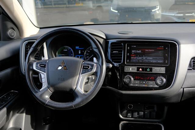 Mitsubishi OUTLANDER 2.4 PHEV 224pk Aut. 4WD Intens | Navi | Climate | Camera | Keyless | Alcantara | Blind Spot