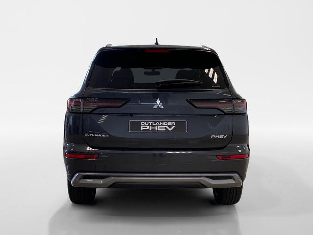 Mitsubishi OUTLANDER 2.4 PHEV First Edition | 7.500 EURO KORTING | SNEL LEVERBAAR | 8 JAAR GARANTIE |