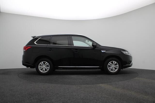 Mitsubishi OUTLANDER 2.4 PHEV Pure | Cruise Control | Navigatie | Carplay | 1500 kg Trekgewicht |