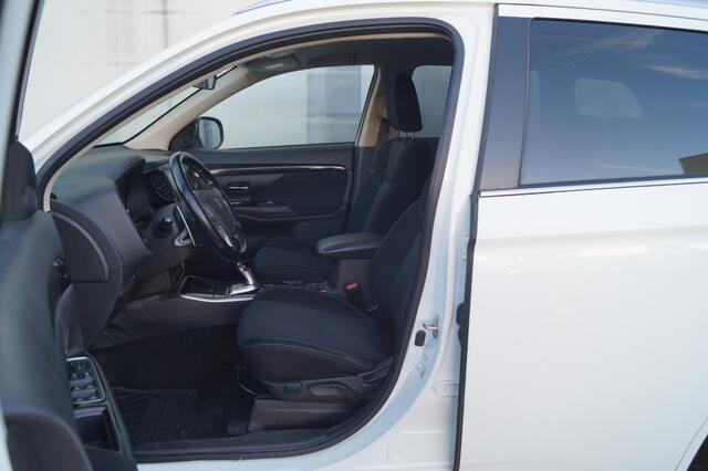 Mitsubishi OUTLANDER 2.4 PHEV Automaat Pure -ECC-PDC-TREKHAAK-