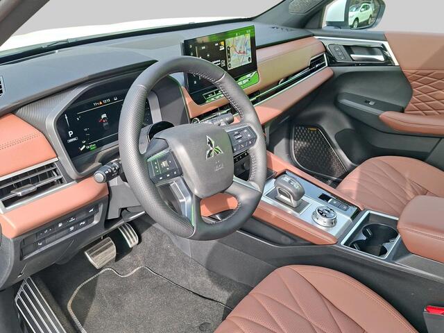 Mitsubishi OUTLANDER 2.4 PHEV Instyle+ Inclusief ¤4.000,- voordeel