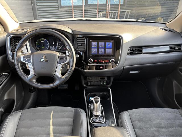 Mitsubishi OUTLANDER 2.4 PHEV Intense+ incl. Trekhaak!