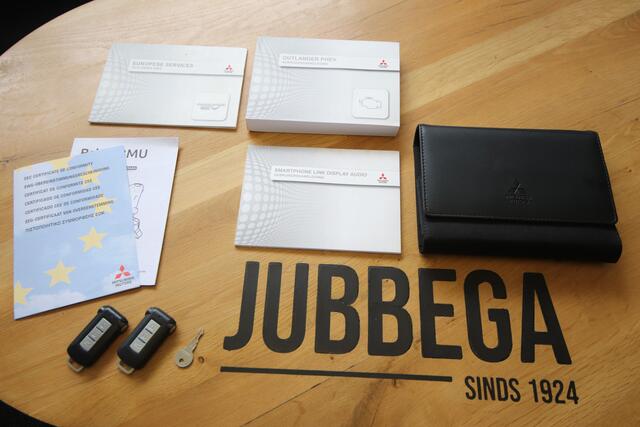 Mitsubishi OUTLANDER 2.4 PHEV Intense+ ** Opendak, Dealer O.H, Trekhaak