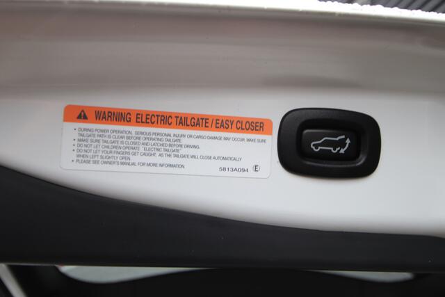 Mitsubishi OUTLANDER 2.4 PHEV Intense+ ** Opendak, Dealer O.H, Trekhaak