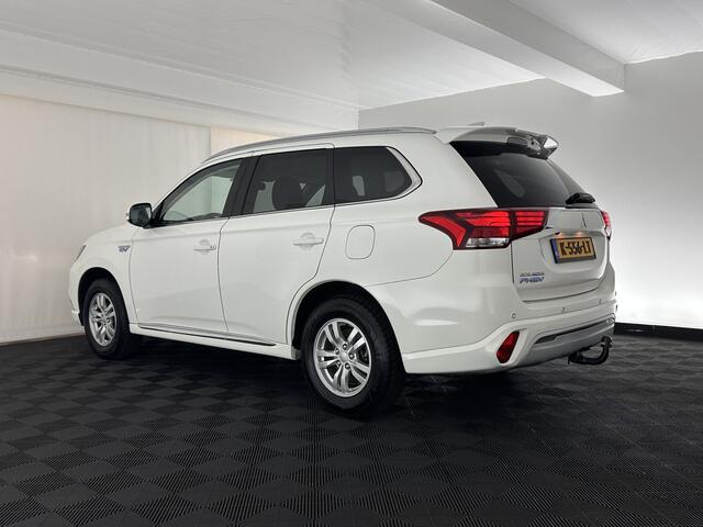 Mitsubishi OUTLANDER 2.4 PHEV Pure (INCL-BTW) *AUT | FULL-LED | KEYLESS | CAMERA | HEATED-COMFORTSEATS | ECC | SHIFTPADDLES | PDC | CRUISE | PRIVACY-GLASS | DAB | TOWBAR | 16''ALU*