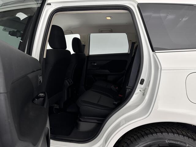 Mitsubishi OUTLANDER 2.4 PHEV Pure (INCL-BTW) *AUT | FULL-LED | KEYLESS | CAMERA | HEATED-COMFORTSEATS | ECC | SHIFTPADDLES | PDC | CRUISE | PRIVACY-GLASS | DAB | TOWBAR | 16''ALU*