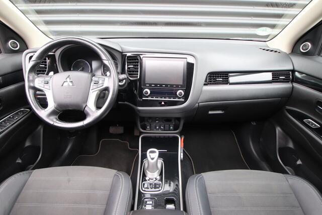 Mitsubishi OUTLANDER 2.4 PHEV Intense+ Opendak, E.achterklep, Trekhaak, Dealer O.H.