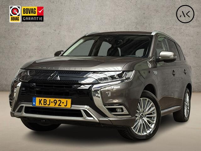 Mitsubishi OUTLANDER 2.4 PHEV Deluxe 225Pk Automaat (APPLE CARPLAY, GROOT NAVI, CAMERA, LEDER/ALCANTARA, STOELVERWARMING, SPORTSTOELEN, GETINT GLAS, CRUISE, NIEUWSTAAT)