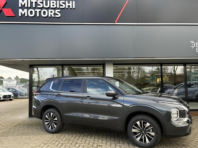 Mitsubishi OUTLANDER 2.4 PHEV Intense Nieuw uit voorraad leverbaar | Stoelverwarming voor | Lederen bekleding | Verwarmbaar stuurwiel | Adaptieve Cruise Control | Parkeersensoren voor- en achter | 8 jaar fabrieksgarantie