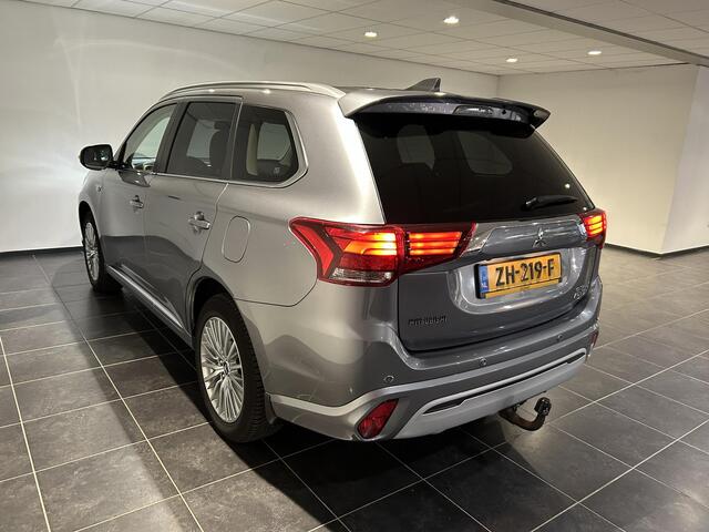 Mitsubishi OUTLANDER 2.4 PHEV Intense+ | Apple Carplay/Android Auto | Panoramadak | Trekhaak |