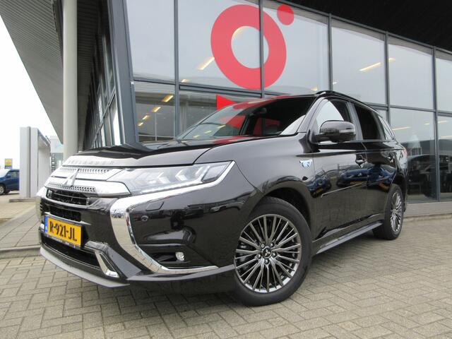 Mitsubishi OUTLANDER 2.4 PHEV S-Edition | 240 PK | 4WD | 51.121 KM NAP | AUTOMAAT | TREKHAAK | DEALER ONDERHOUDEN | 1.500 KG TREKGEWICHT |