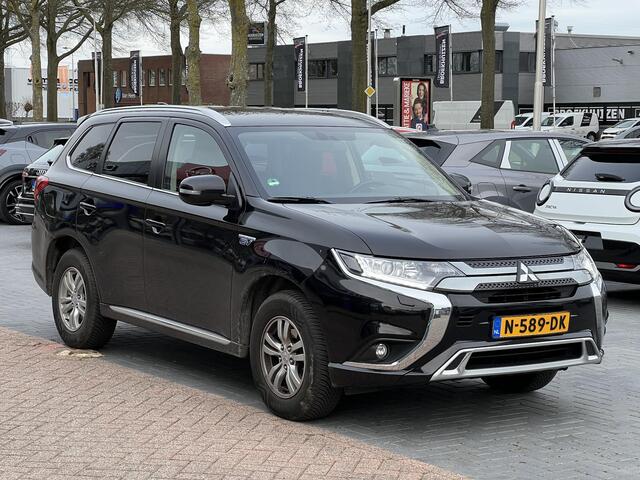 Mitsubishi OUTLANDER 2.4 PHEV Pure Automaat | Achteruitrijcamera | Navigatie via Carplay/Android Auto | Trekhaak | Dealeronderhouden | 1ste eigenaar!