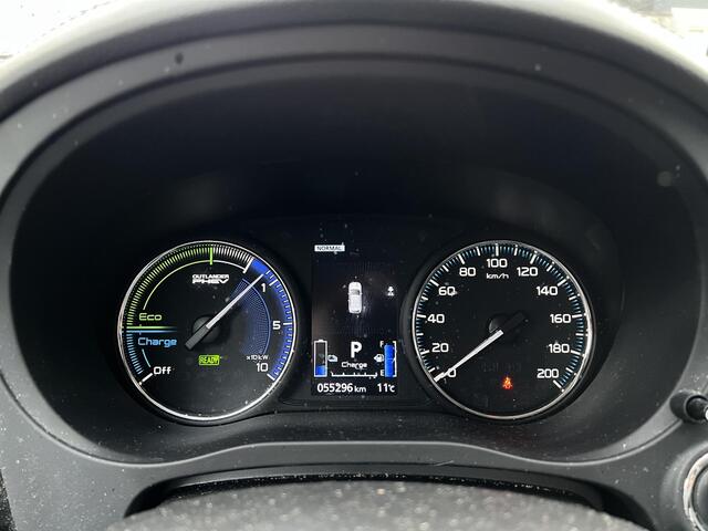 Mitsubishi OUTLANDER 2.4 PHEV Pure Automaat | Achteruitrijcamera | Navigatie via Carplay/Android Auto | Trekhaak | Dealeronderhouden | 1ste eigenaar!