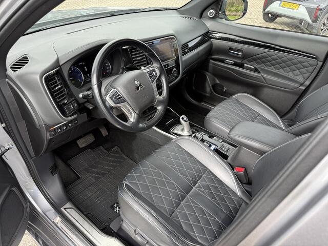 Mitsubishi OUTLANDER 2.4 PHEV Instyle Pano | Leder | 360 Camera | Nieuwstaat!