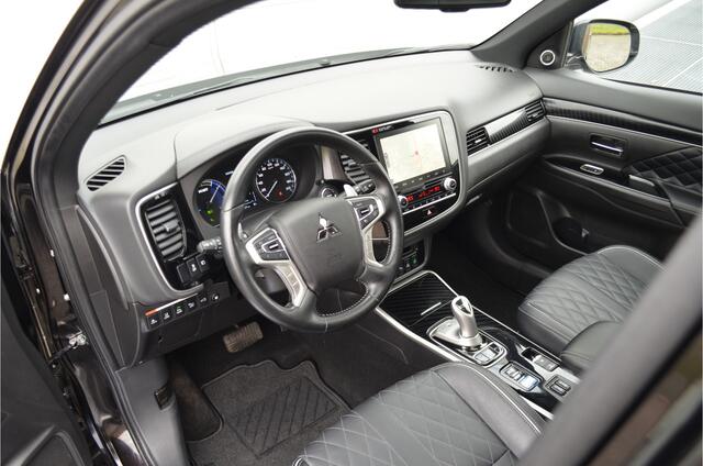 Mitsubishi OUTLANDER PHEV 2.4 INSTYLE 4WD | PLUG IN HYBRID | FULL OPTIONS | SoH % | SCHUIFDAK | ADAPTIEF CRUISE | TREKHAAK 1500KG | FABRIEKSGARANTIE TOT 06-10-2029* | ALL IN RIJKLAARPRIJS