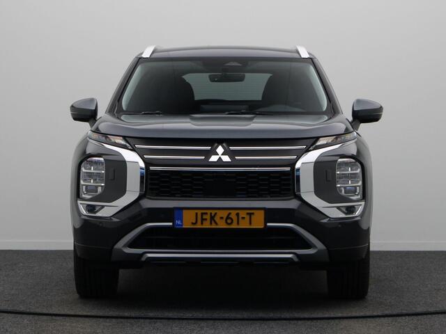 Mitsubishi OUTLANDER 2.4 PHEV First Edition | HUD | Elektrisch bedienbare achterklep | Stoel- en stuurverwarming |