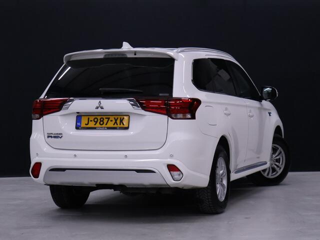 Mitsubishi OUTLANDER 2.4 PHEV Pure [STOELVERWARMING,ACHTERUITRIJCAMERA, CRUISE CONTROL, PARKEERSENSOREN V+A, MULTIFUNCTIONEEL STUUR]