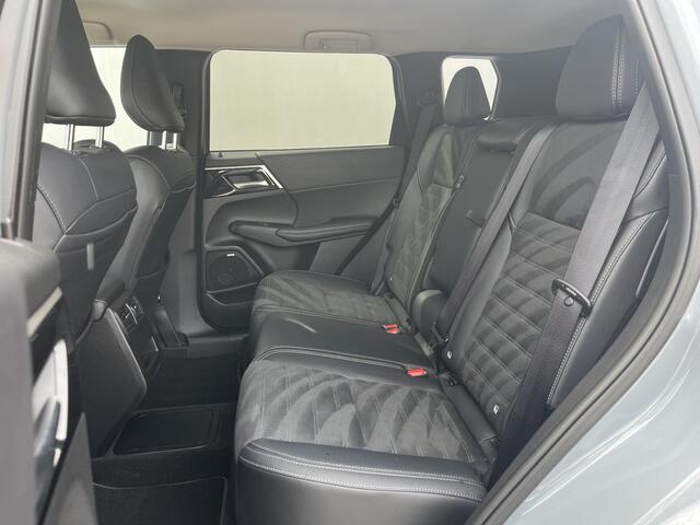 Mitsubishi OUTLANDER 2.4 PHEV Business Edition / Trekhaak (1.600 KG) / Origineel NL Auto / Yamaha Audio Installatie / Navigatie / Apple Carplay&Android Auto / 360 Camera / Elektrische Achterklep / PHEV / AWD / 4WD