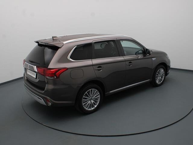 Mitsubishi OUTLANDER 2.4 PHEV 225pk Intense Camera | Navig | Cruise Contol