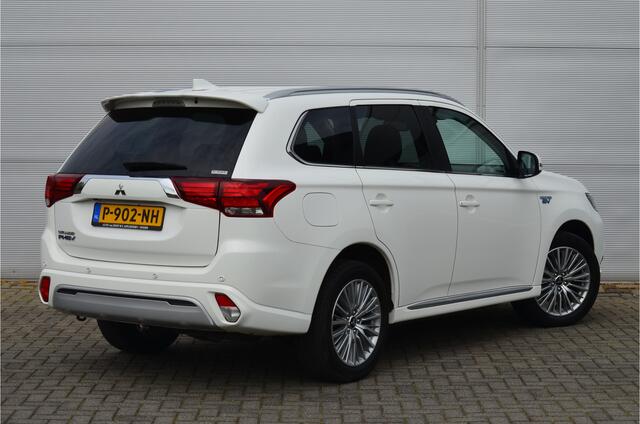 Mitsubishi OUTLANDER PHEV 2.4 INTENSE 4WD | PLUG IN HYBRID | HOGE ZIT | LDW | PDC | CAMERA | CLIMATE CONTROL | FABRIEKSGARANTIE TOT 29-06-2028* | ALL IN RIJKLAARPRIJS
