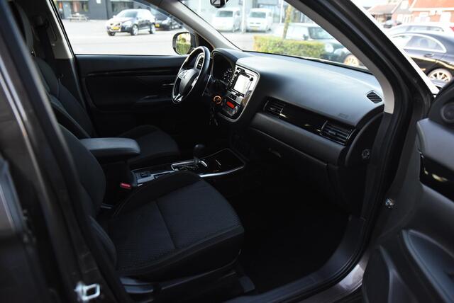 Mitsubishi OUTLANDER 2.0 Connect Pro Trekhaak
