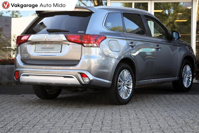 Mitsubishi OUTLANDER 2.4 PHEV Intense Automaat | Trekhaak | 1e eigenaar