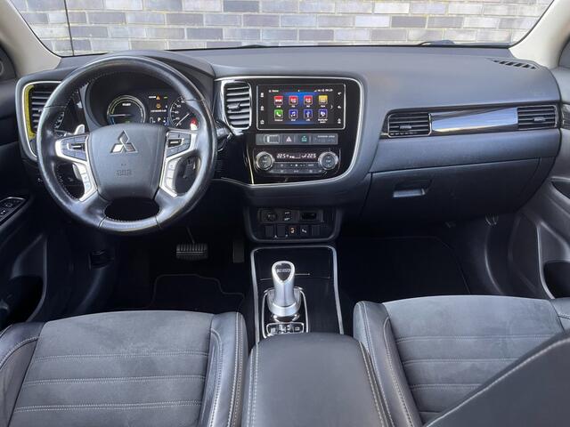 Mitsubishi OUTLANDER 2.0 PHEV - TREKH. - CAMERA