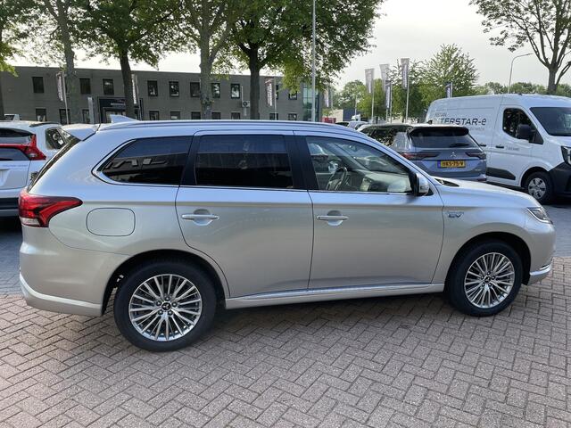 Mitsubishi OUTLANDER 2.4 PHEV Intense | dealeronderhouden | Trekhaak | Fabrieksgarantie T/M 25-05-2029| Navigatie via Carplay/Android |