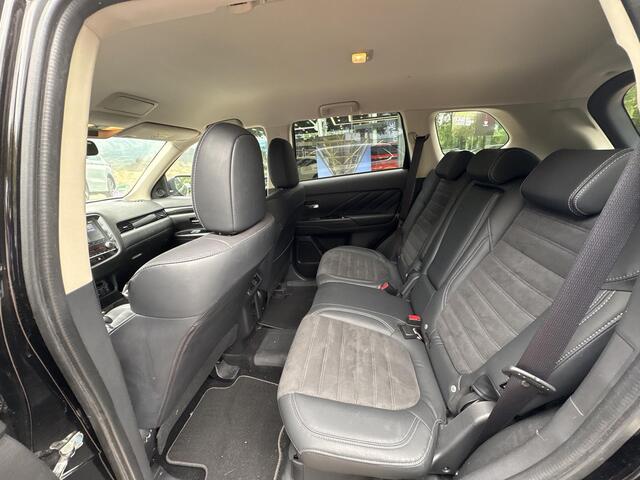 Mitsubishi OUTLANDER 2.4 PHEV Intense | Cruise Control | Carplay | Trekhaak | Dealeronderhouden | FABRIEKSGARANTIE TOT 09-2029 | 1ste eigenaar!
