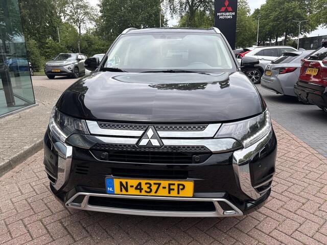 Mitsubishi OUTLANDER 2.4 PHEV Intense | Cruise Control | Carplay | Trekhaak | Dealeronderhouden | FABRIEKSGARANTIE TOT 09-2029 | 1ste eigenaar!