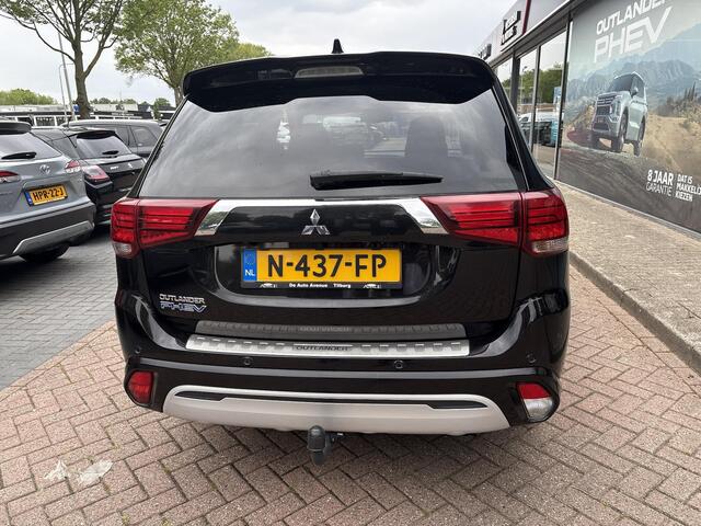 Mitsubishi OUTLANDER 2.4 PHEV Intense | Cruise Control | Carplay | Trekhaak | Dealeronderhouden | FABRIEKSGARANTIE TOT 09-2029 | 1ste eigenaar!