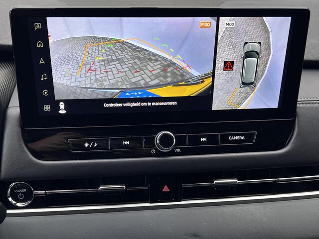 Mitsubishi OUTLANDER 2.4 PHEV Black Edition / ¤4000,- Voordeel Op Nieuwprijs / Uit voorraad leverbaar / 20 inch zwarte lichtmetalen velgen / Schuif-Kanteldak / Elektrisch verstelbare stoelen met geheugen functie / Elektrische achterklep / Stoel verwarming & ventilatie