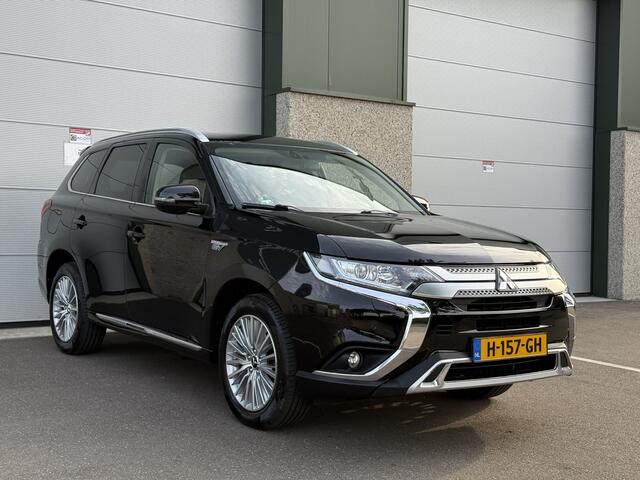 Mitsubishi OUTLANDER 2.4 PHEV Pure Nap Carplay Keyless Camera Trekhaak Cruise Clima Nav