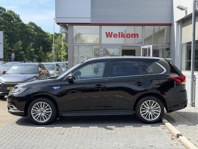 Mitsubishi OUTLANDER 2.4 PHEV Intense+ 4WD | GEEN AFLEVERKOSTEN | Trekhaak afneembaar, Schuif-/kanteldak, Apple/Android
