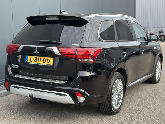 Mitsubishi OUTLANDER 2.4 PHEV Instyle / 1e eigenaar / Schuifdak / Trekhaak / Leer