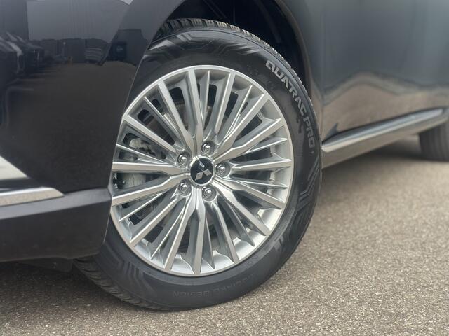 Mitsubishi OUTLANDER 2.4 PHEV Instyle / 1e eigenaar / Schuifdak / Trekhaak / Leer