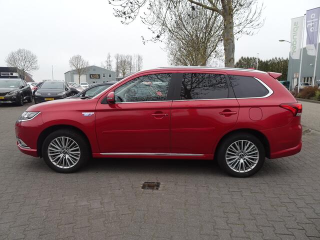 Mitsubishi OUTLANDER 2.4 PHEV Intense+