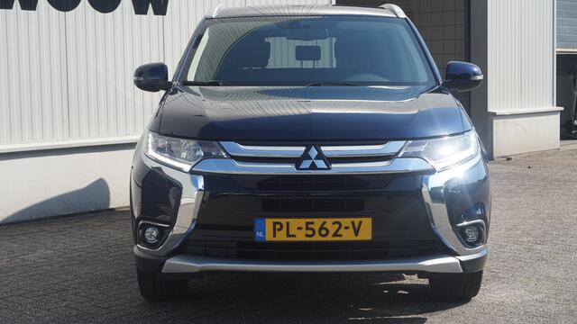 Mitsubishi OUTLANDER 2.0 Executive Edition | 7-Persoons | Afn. Trekhaak Dealeronderhouden