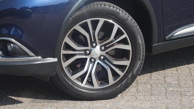 Mitsubishi OUTLANDER 2.0 Executive Edition | 7-Persoons | Afn. Trekhaak Dealeronderhouden