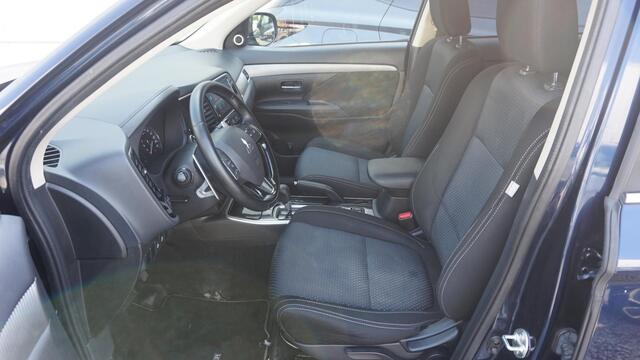 Mitsubishi OUTLANDER 2.0 Executive Edition | 7-Persoons | Afn. Trekhaak Dealeronderhouden