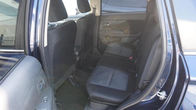 Mitsubishi OUTLANDER 2.0 Executive Edition | 7-Persoons | Afn. Trekhaak Dealeronderhouden