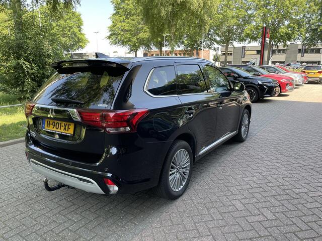 Mitsubishi OUTLANDER 2.4 PHEV Intense+ | Trekhaak | Schuifdak |