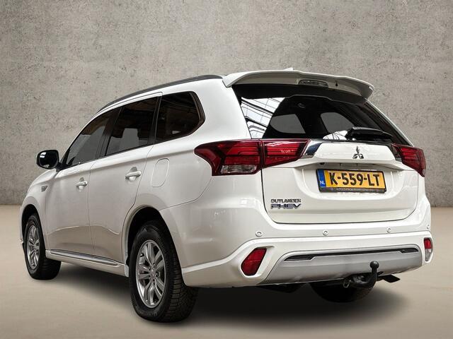 Mitsubishi OUTLANDER SPORT 2.4 PHEV Automaat 225Pk (APPLE CARPLAY, CAMERA, CRUISE, STOELVERWARMING, TREKHAAK, LM VELGEN, NIEUWE APK, NIEUWSTAAT)