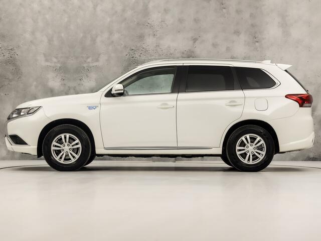 Mitsubishi OUTLANDER SPORT 2.4 PHEV 225Pk Automaat (APPLE CARPLAY, 1e EIGENAAR, NAVIGATIE, CAMERA, GETINT GLAS, STOELVERWARMING, SPORTSTOELEN, KEYLESS, NIEUWE APK, NIEUWSTAAT)