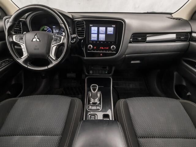Mitsubishi OUTLANDER SPORT 2.4 PHEV 225Pk Automaat (APPLE CARPLAY, 1e EIGENAAR, NAVIGATIE, CAMERA, GETINT GLAS, STOELVERWARMING, SPORTSTOELEN, KEYLESS, NIEUWE APK, NIEUWSTAAT)