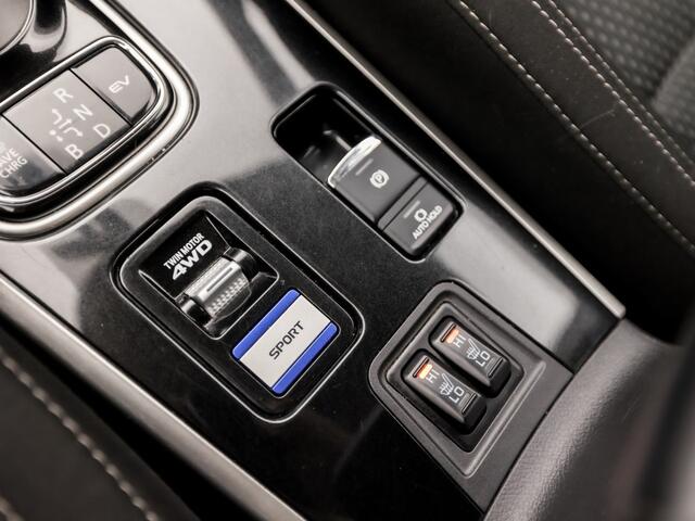 Mitsubishi OUTLANDER SPORT 2.4 PHEV 225Pk Automaat (APPLE CARPLAY, 1e EIGENAAR, NAVIGATIE, CAMERA, GETINT GLAS, STOELVERWARMING, SPORTSTOELEN, KEYLESS, NIEUWE APK, NIEUWSTAAT)