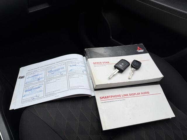 Mitsubishi SPACE STAR 1.2 Intense/AIRCO/CRUIS/CAMERA/CARPLAY/INRUIL MOG!!!!